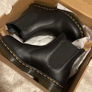 VEGAN 2976 FELIX CHELSEA BOOTS DR. MARTENS